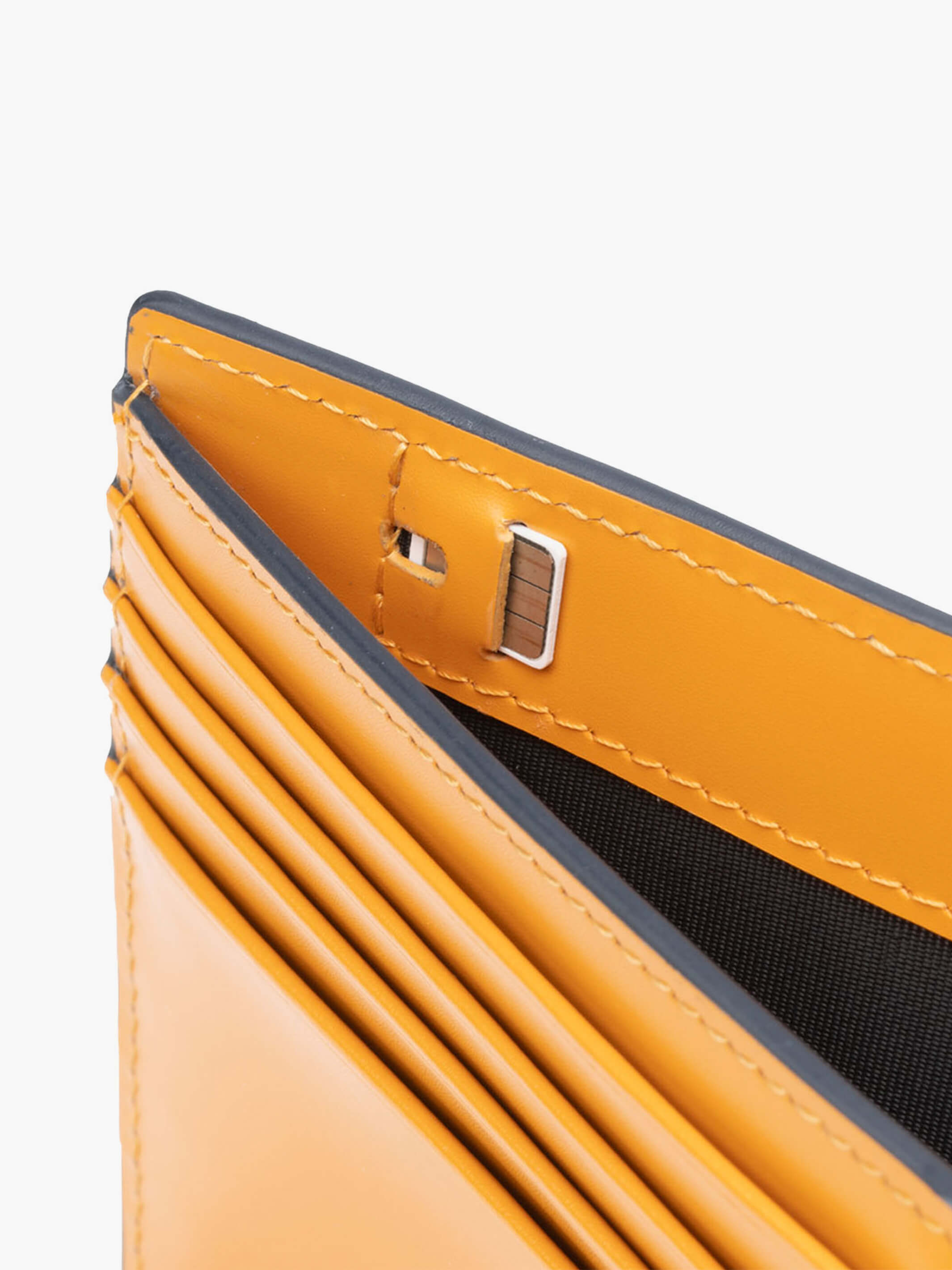 Delicate leather wallet