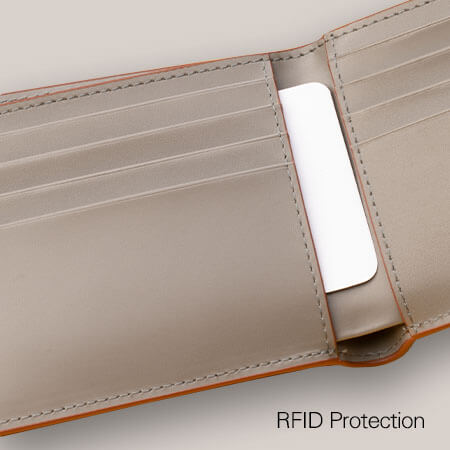 Delicate leather wallet